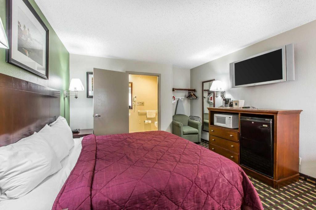 Hotel Quality Homewood I-65 2*