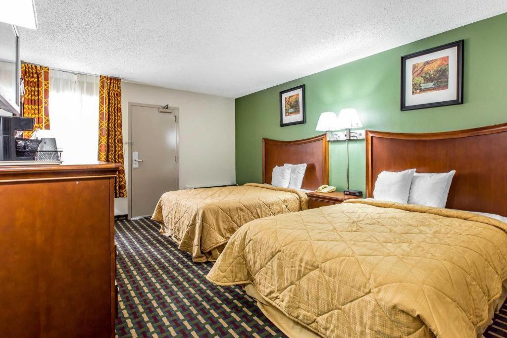 Quality Homewood I-65 Hotel 2*