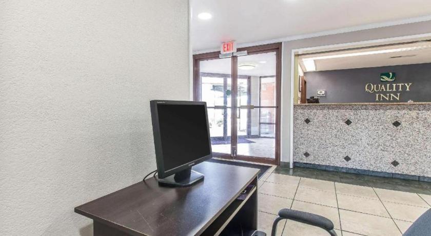 Hotel Quality Homewood I-65